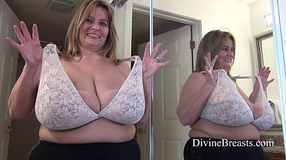 Sarah Massive Bouncing Breasts