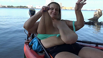 Sarah Busty Boat Boob Play