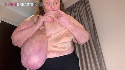 Sharon Suckin Her Juicy Big Titties