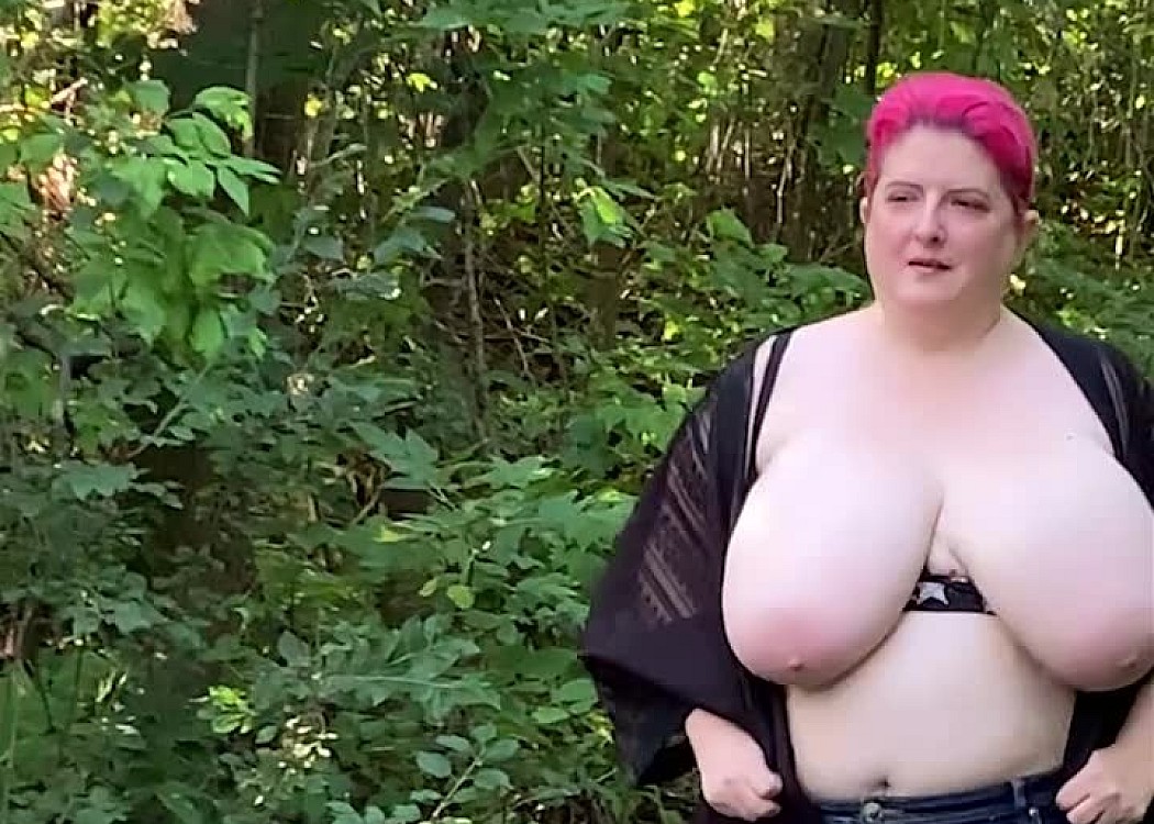 Jenni Lost Video Topless Running Outside - Jenni - Divine Breasts video on CurveFanz